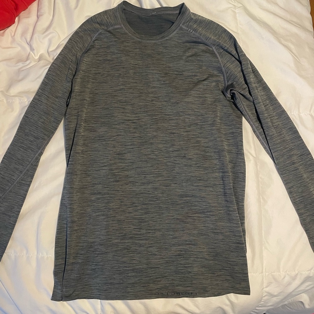 Lululemon Men's Gray Long Sleeve Shirt